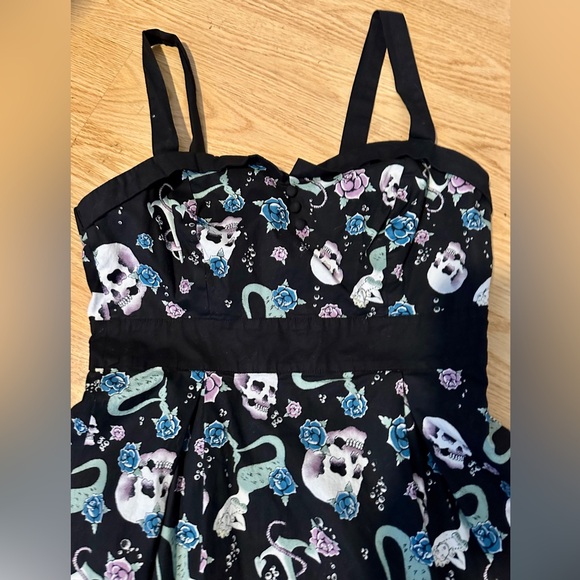 Hot Topic Black Skull Mermaid Rose Dress Sz Med Rockabilly Cute Goth Skater - Picture 5 of 11
